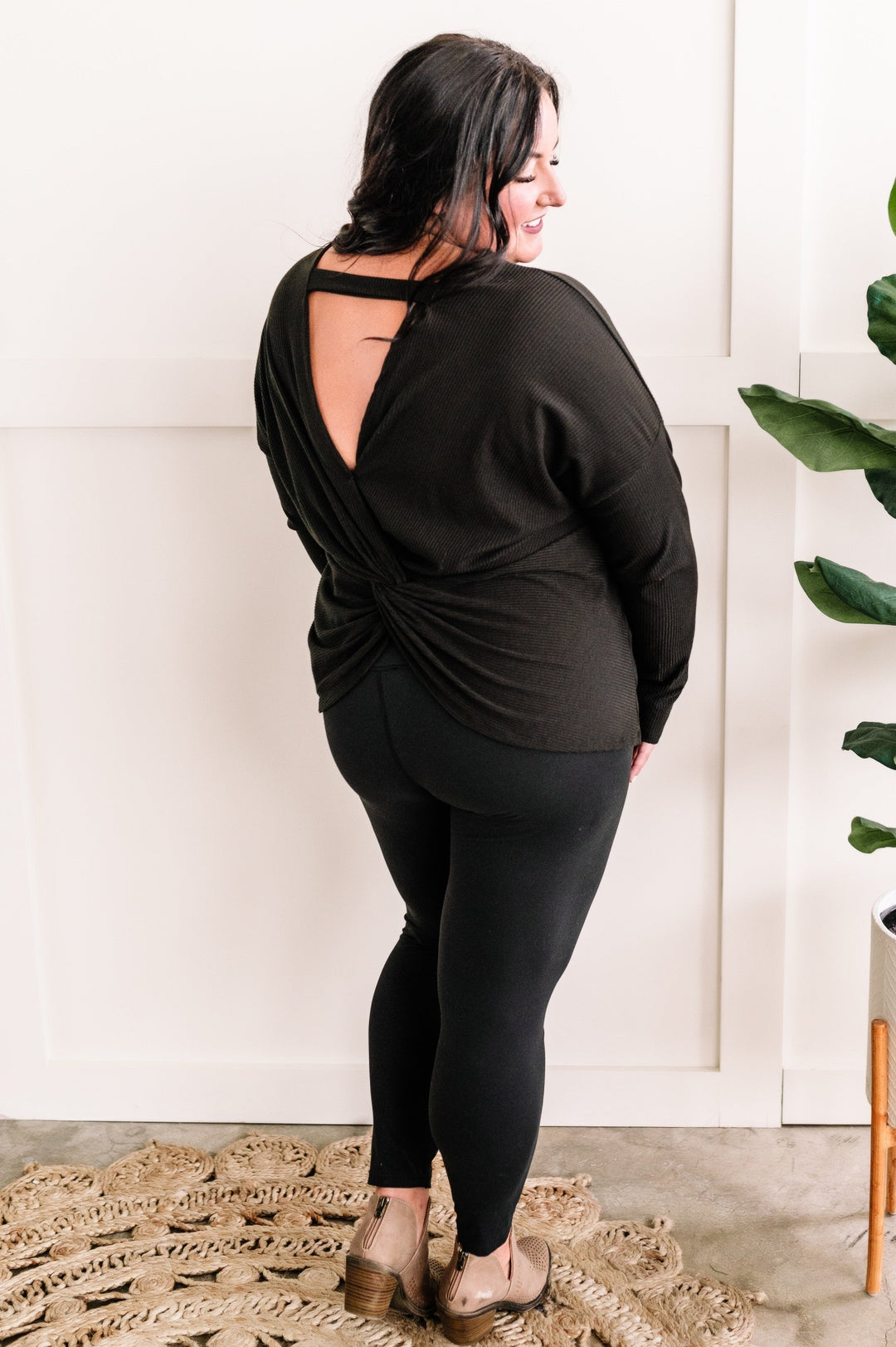 09.20 Long Sleeve Twist Back Top In Midnight Black-Ever Joy