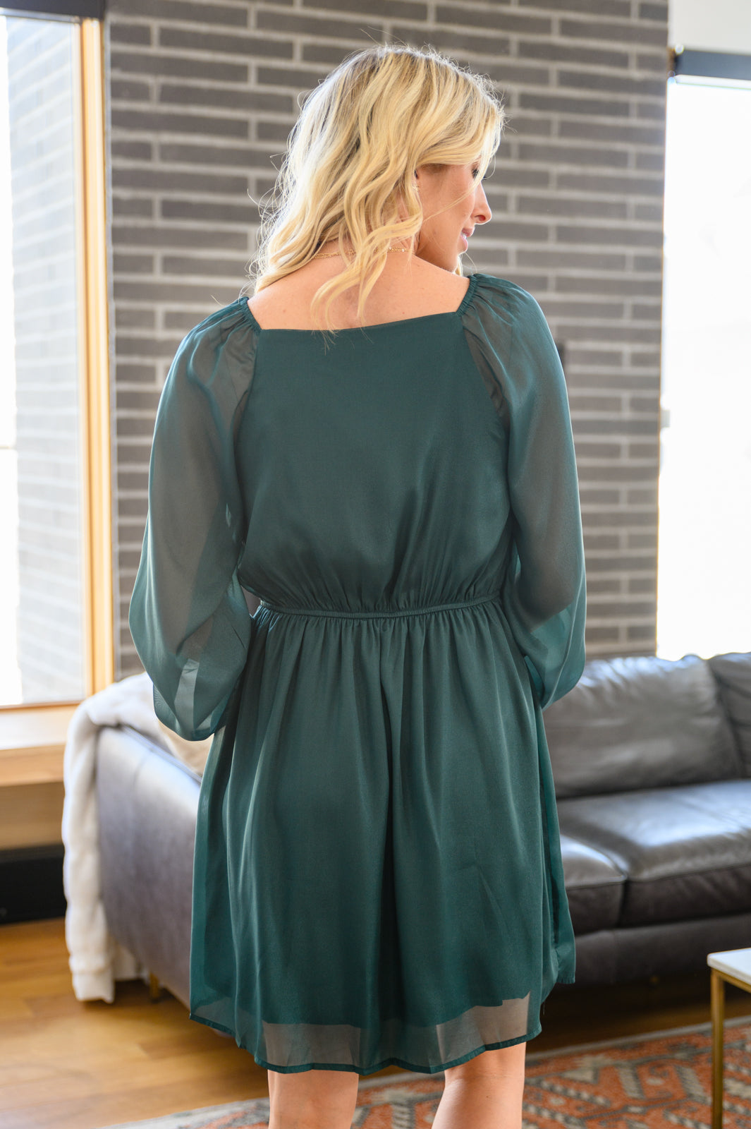 Womens - Front And Center Balloon Sleeve Dress In Green