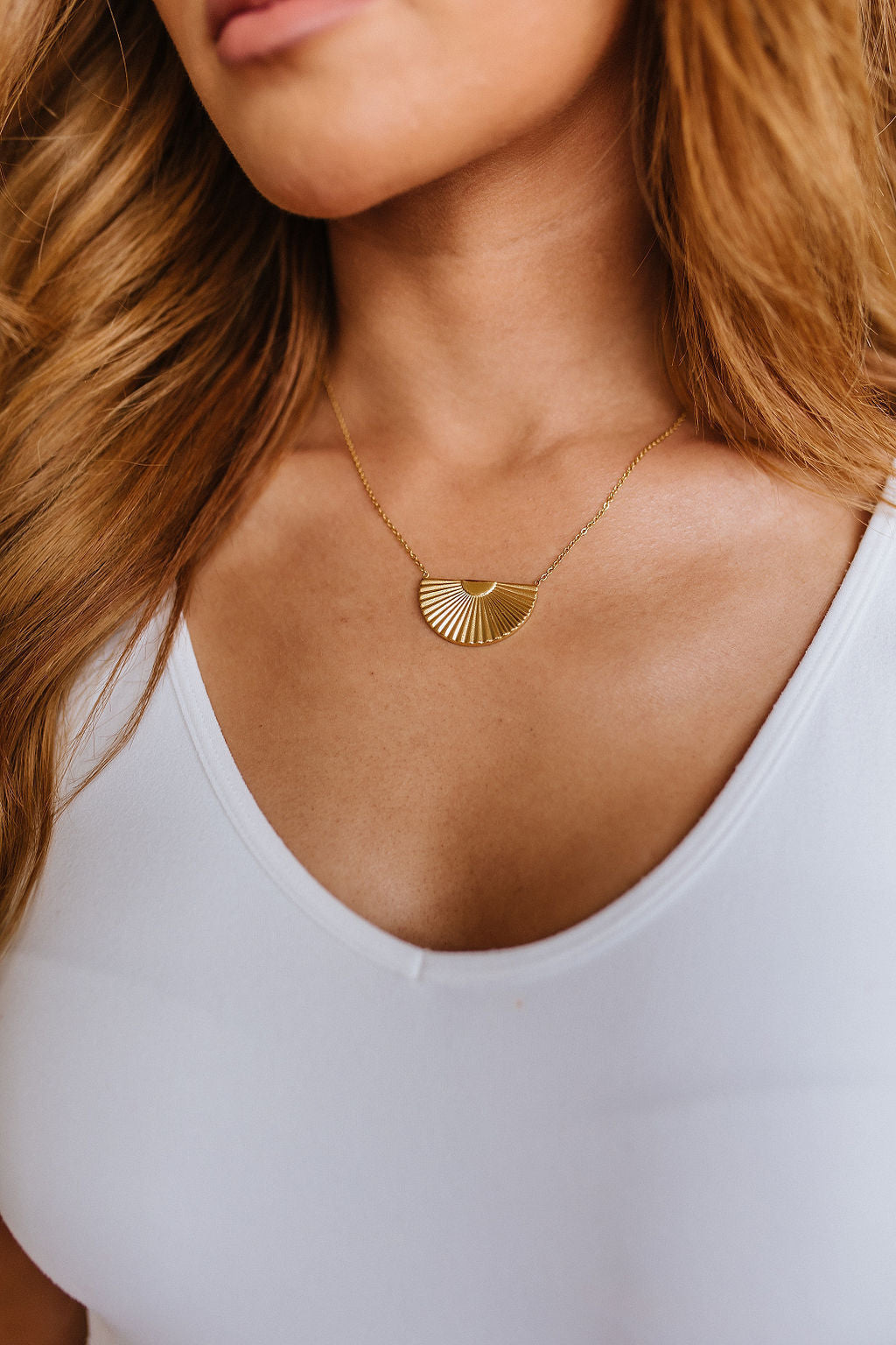 Womens - Golden Fan Pendant Necklace