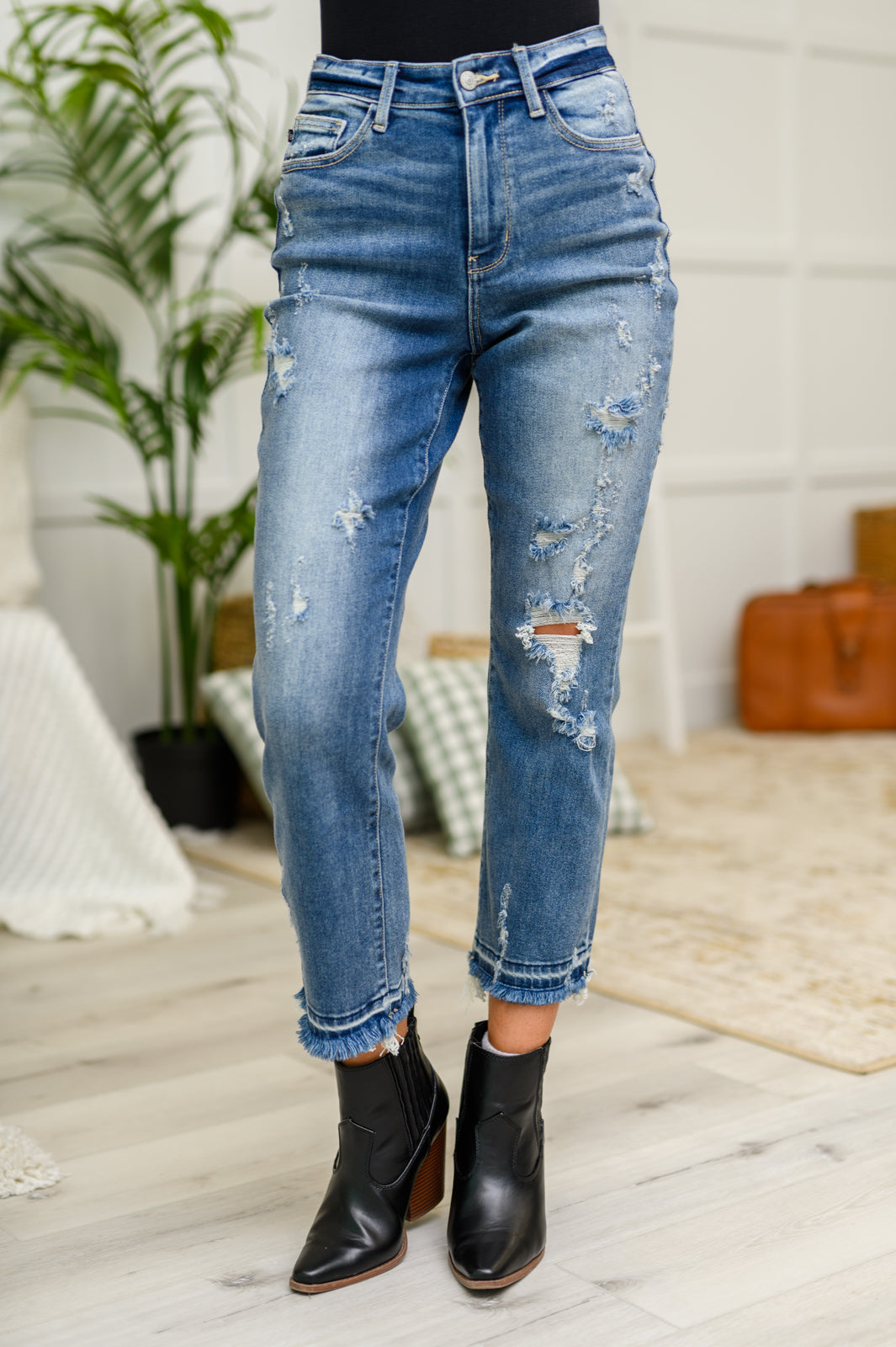 Womens - Harley Distressed Ankle Hem Jeans