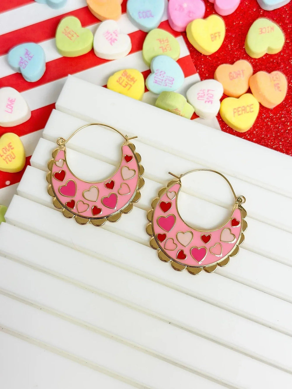 Womens - PREORDER: Heart Enamel Scallop Hoop Earrings In Two Colors
