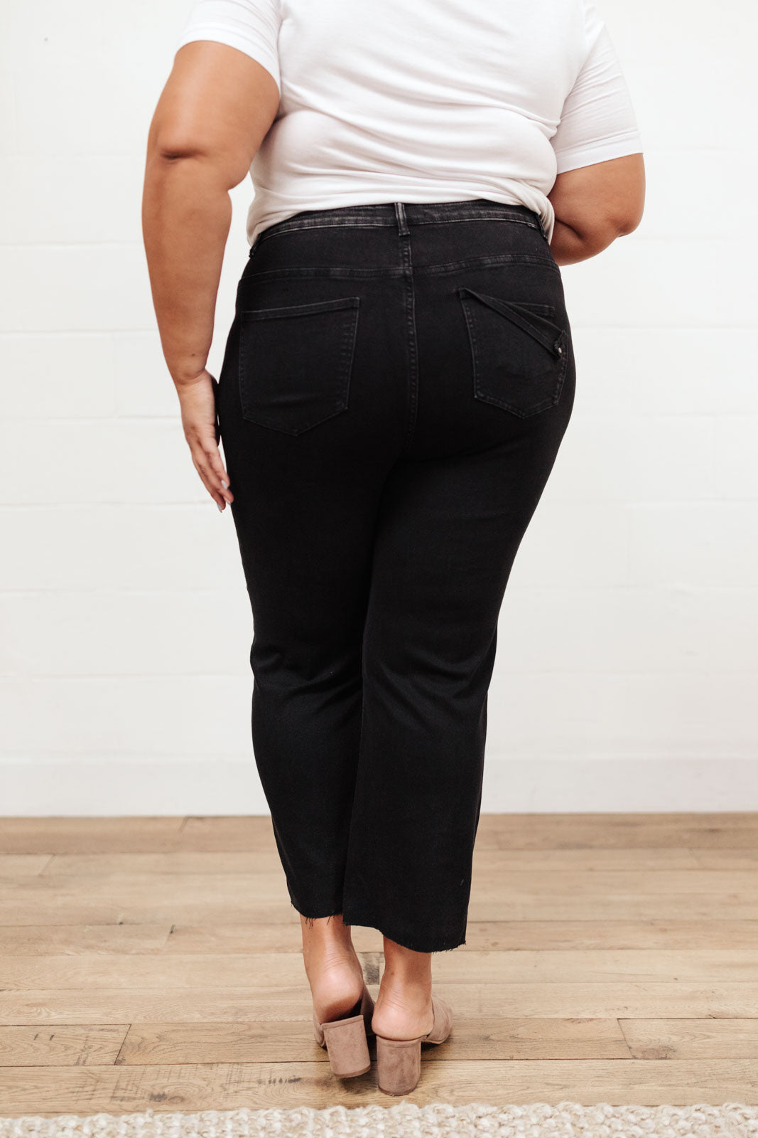 Womens - High Waist Mom Fit Jeans In Black