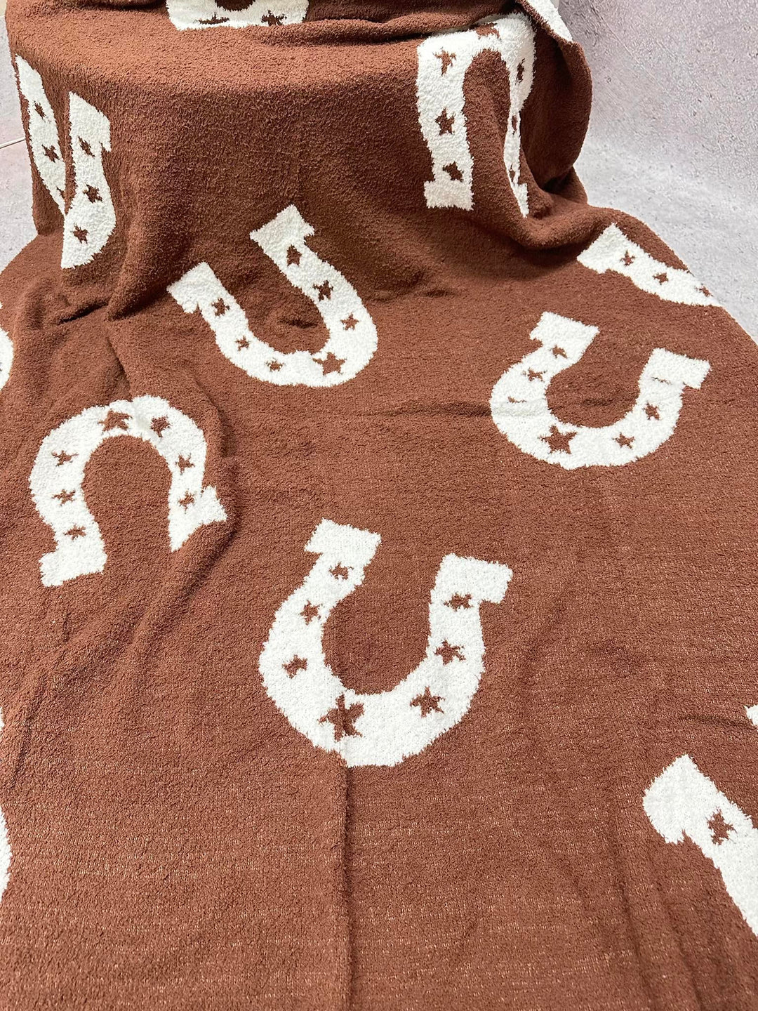 Brown Horseshoe Luxury Blanket