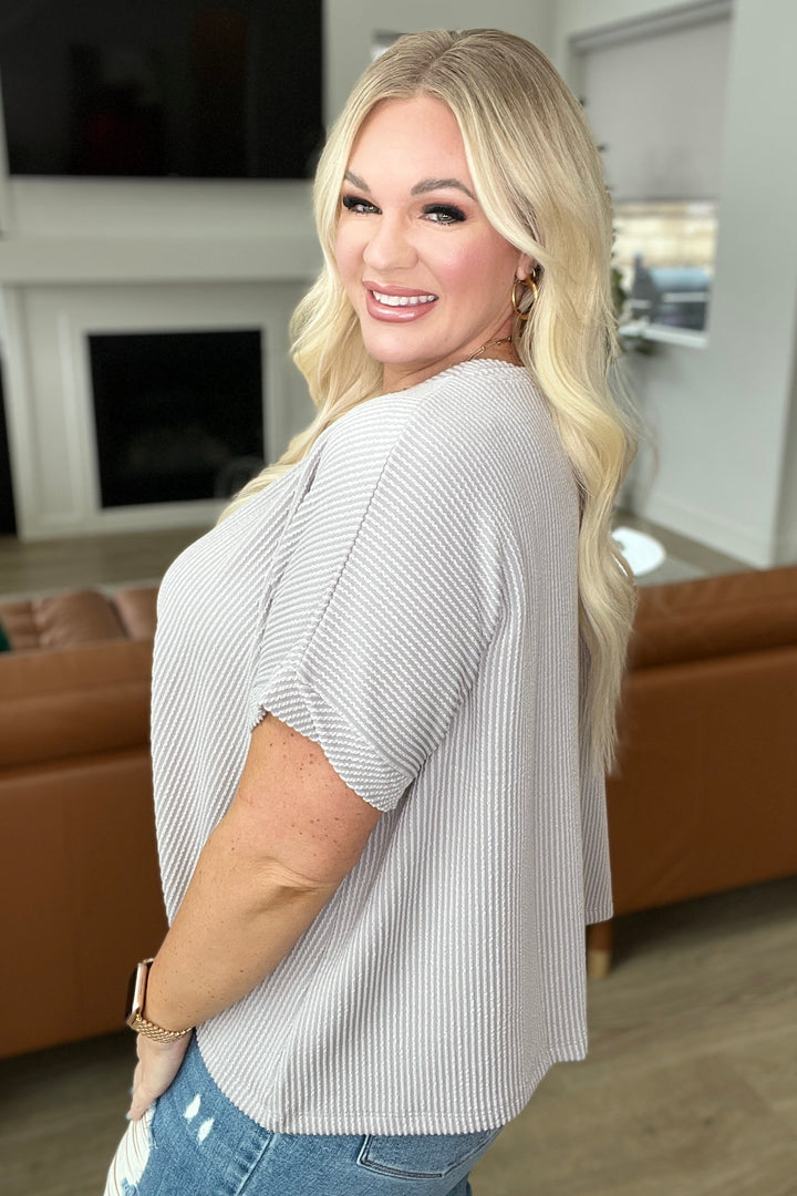 Tops - Textured Line Twisted Short Sleeve Top In Light Grey