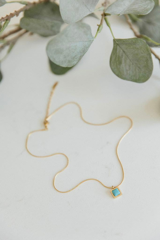Womens - Turquoise Pendant Necklace
