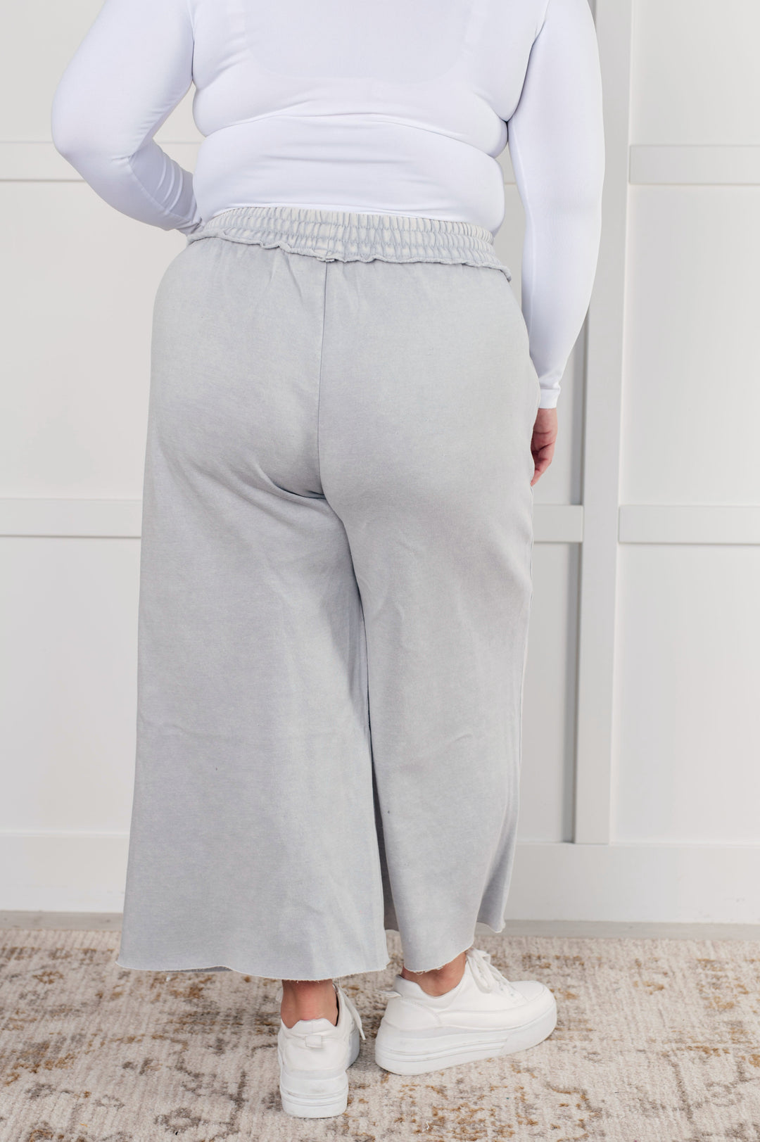 In or Out Wide Leg Cropped Pants in Light Grey