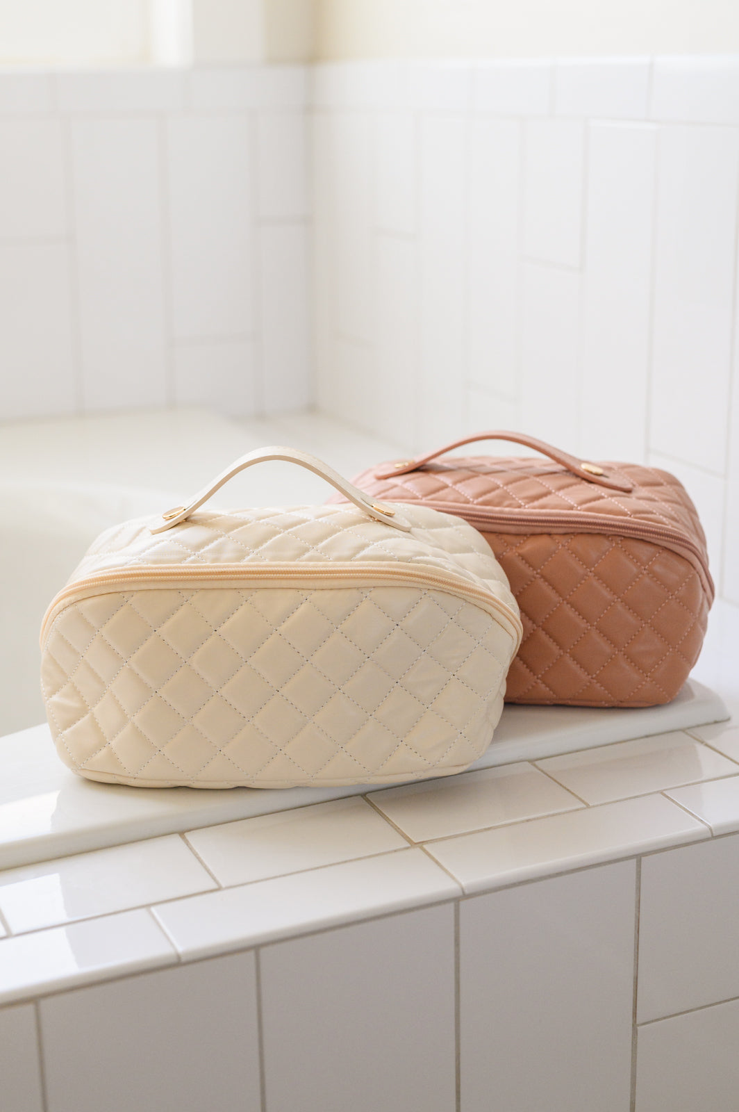 Home & Decor - Large Capacity Quilted Makeup Bag In Cream