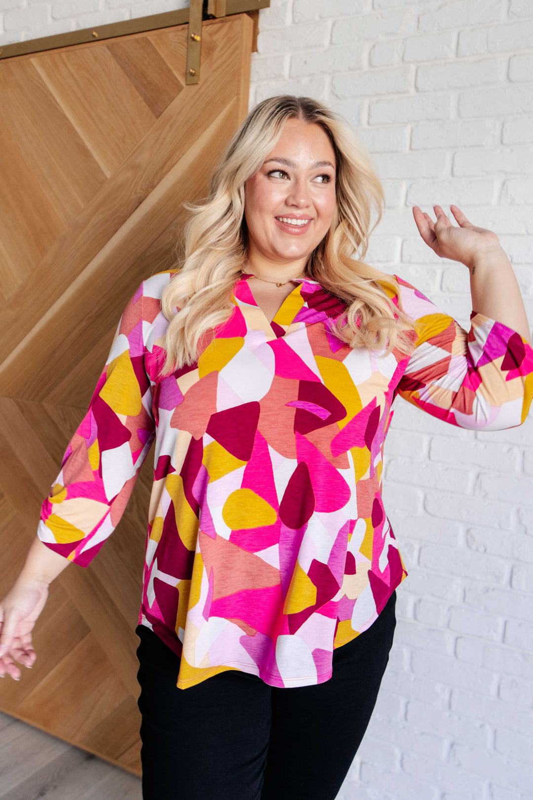 Tops - Lizzy Top In Magenta And Mustard Abstract