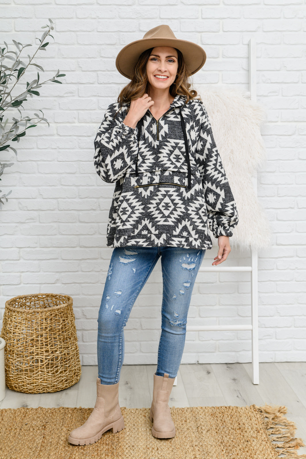 Womens - Lounge Day Hoodie In Black & White