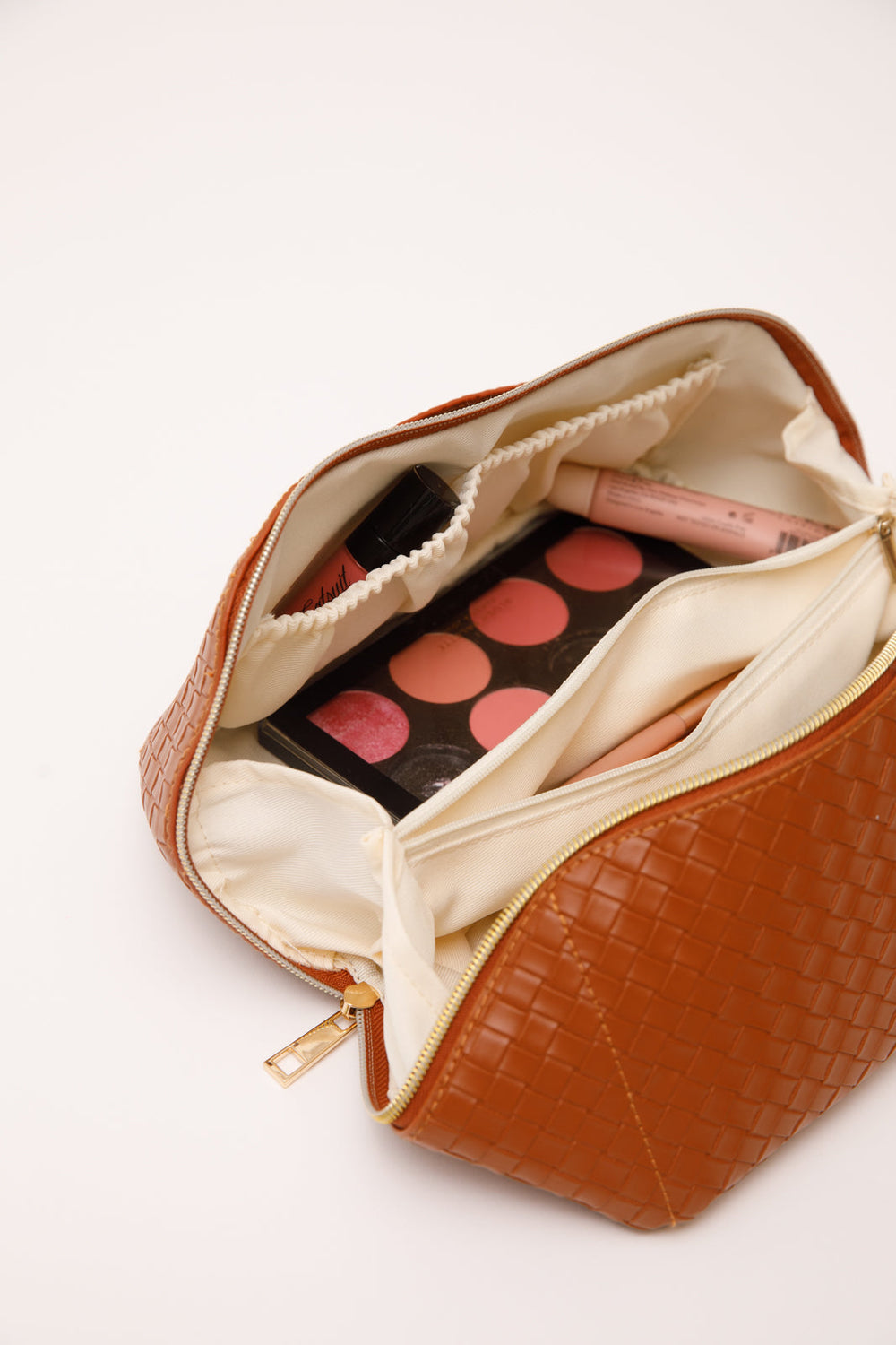 Womens - New Dawn Large Capacity Cosmetic Bag In Cognac