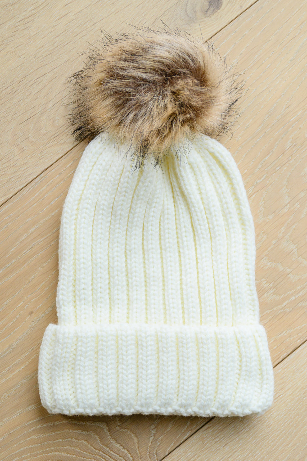 Womens - Rib Knit Beanie With Detachable Pom Pom In White