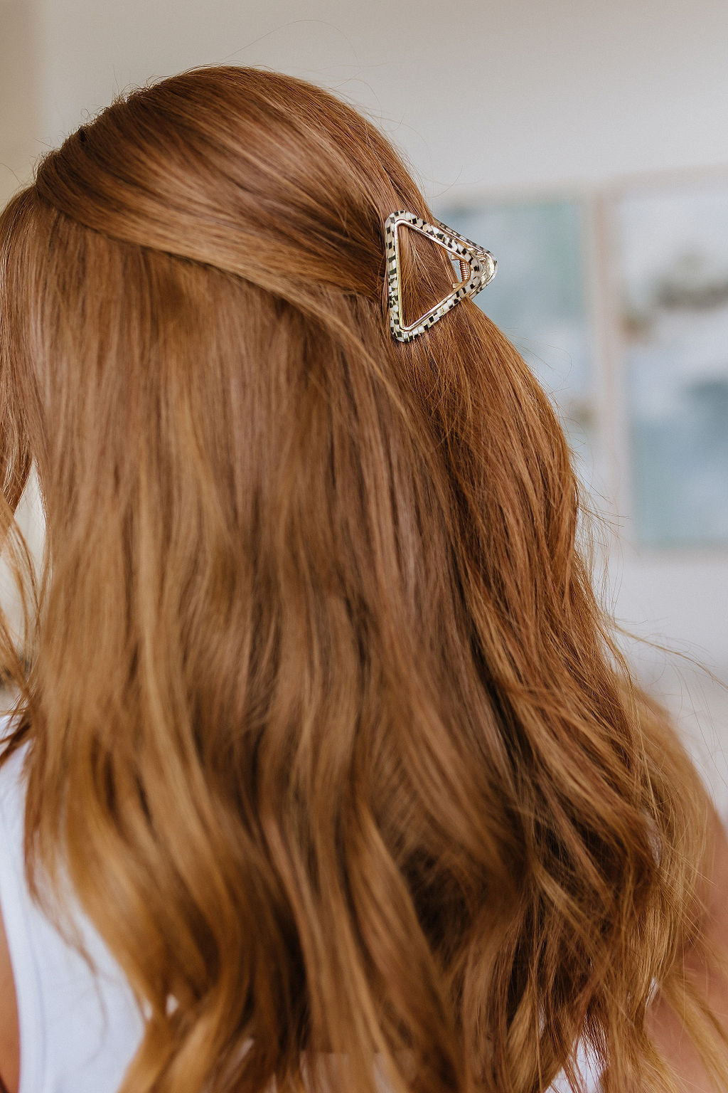 Womens - Speckled Triangle Claw Clip
