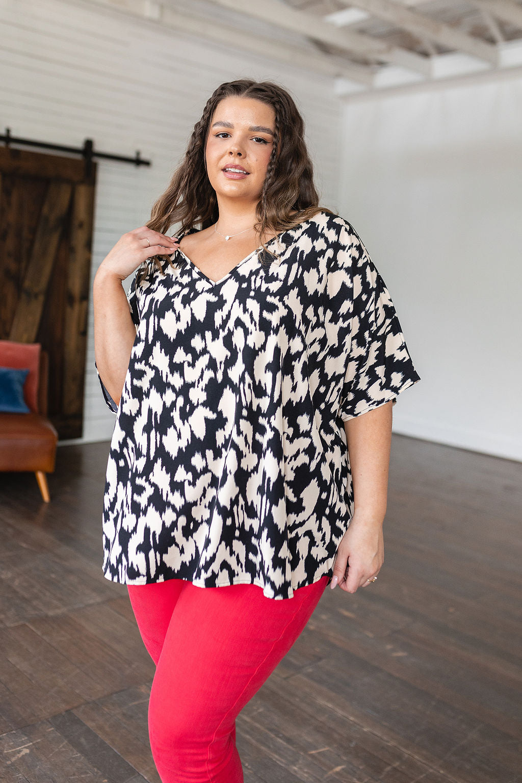 Tops - Unforgettable V-Neck Animal Print Blouse In Black