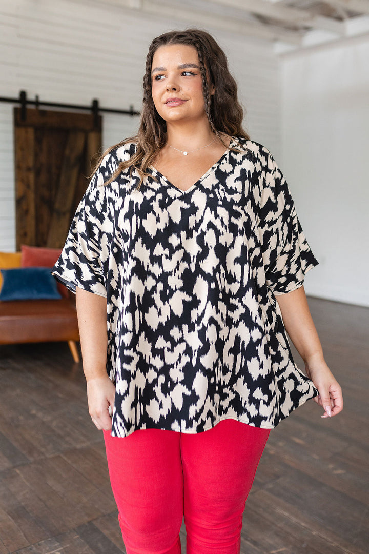 Tops - Unforgettable V-Neck Animal Print Blouse In Black