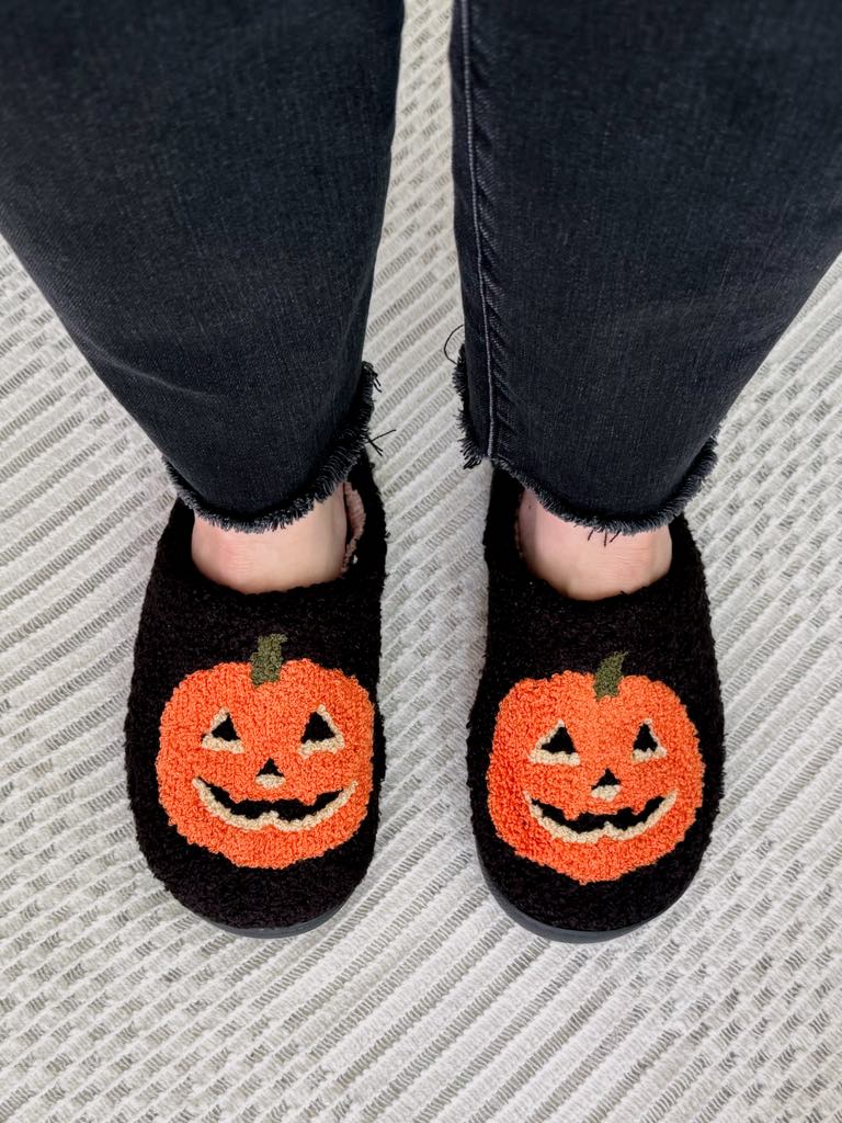 Womens - PREORDER: Halloween Slippers In Seven Prints