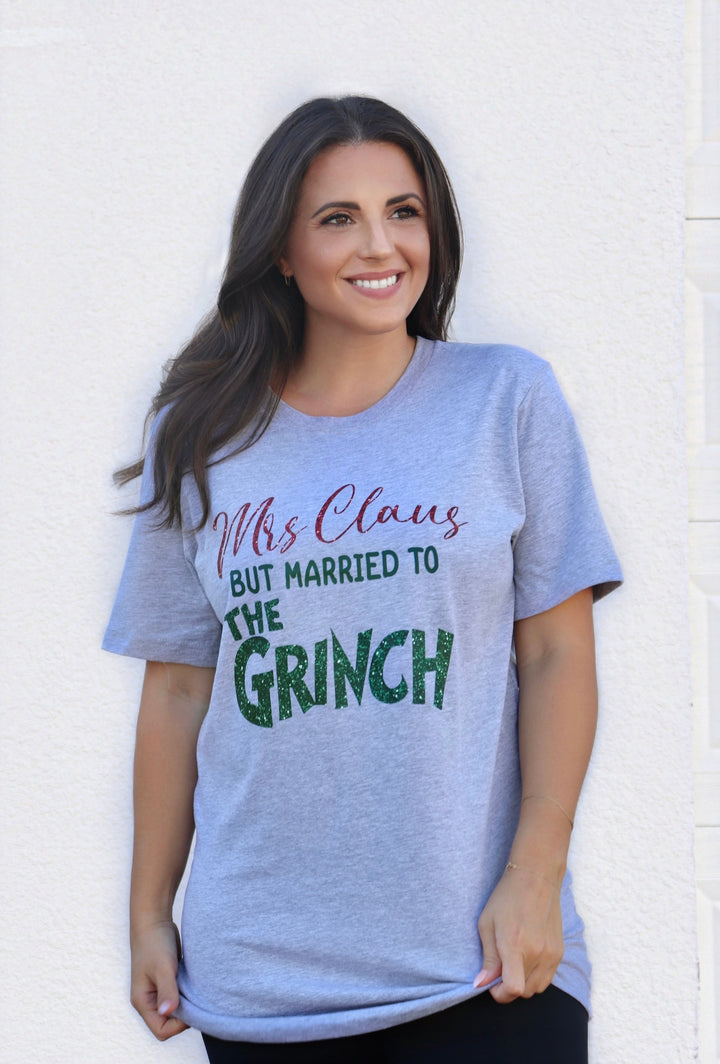 MRS. CLAUS And The GRINCH TEE (BELLA CANVAS)