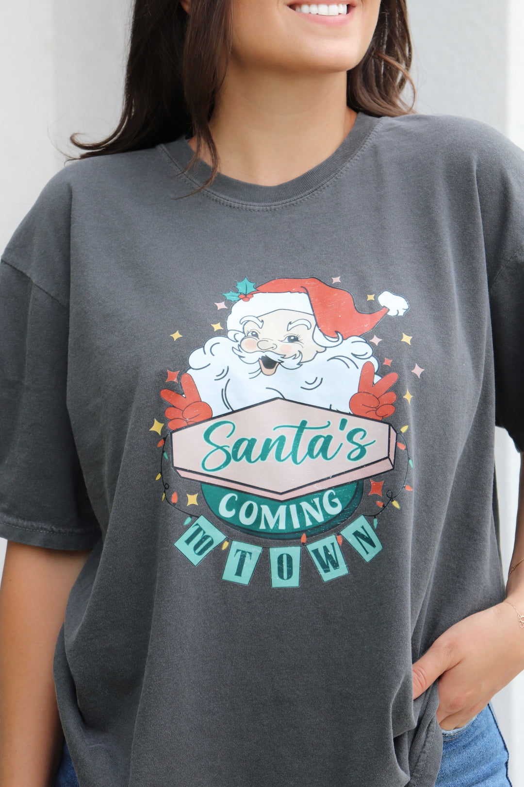 SANTA'S COMING TEE (COMFORT COLORS)