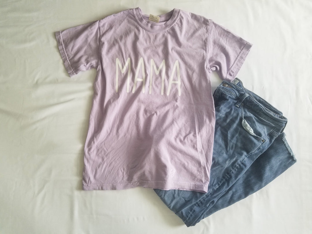 T-shirt - Simple Sayings Mama Comfort Colors Short Sleeve Shirt