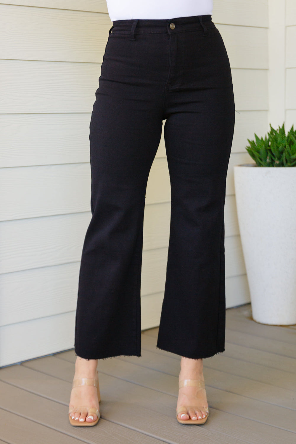 Womens - August High Rise Wide Leg Crop Jeans In Black