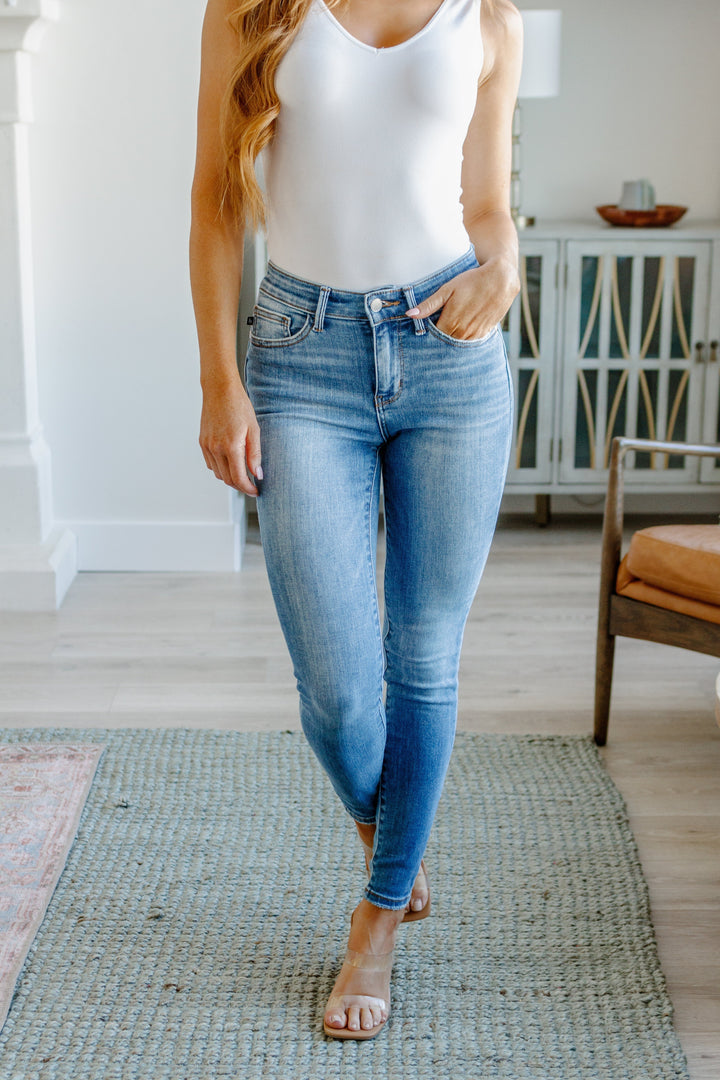 Womens - Catherine Mid Rise Vintage Skinny Jeans