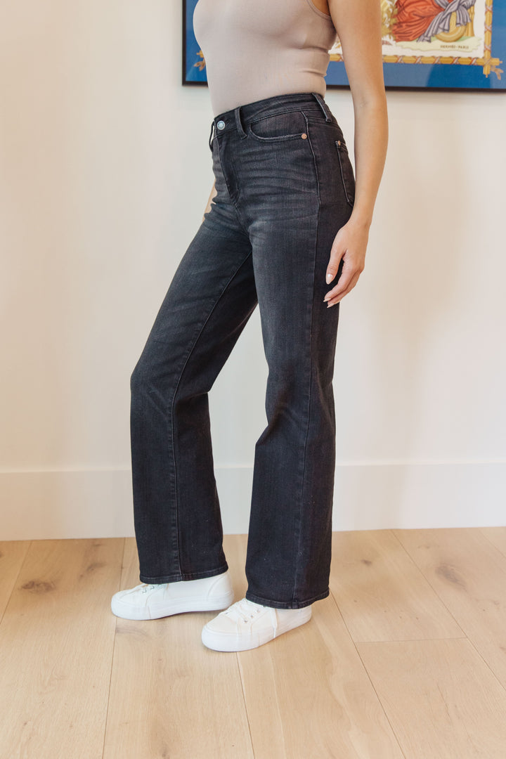 Womens - Eleanor High Rise Classic Straight Jeans In Washed Black