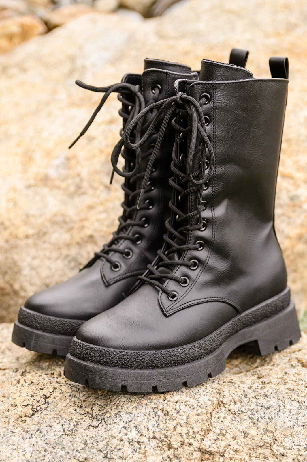 Womens - Fresh Feels Combat Boots In Black