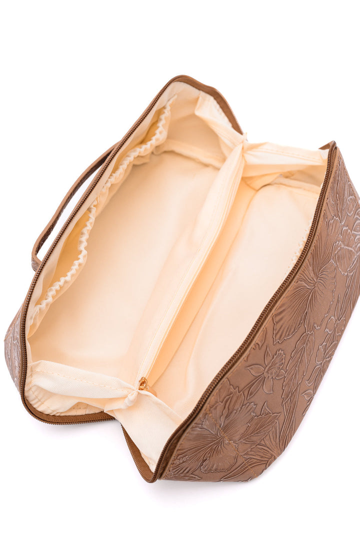 Womens - Life In Luxury Large Capacity Cosmetic Bag In Cream