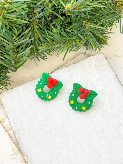 Womens - PREORDER: Christmas Wreath Clay Stud Earrings