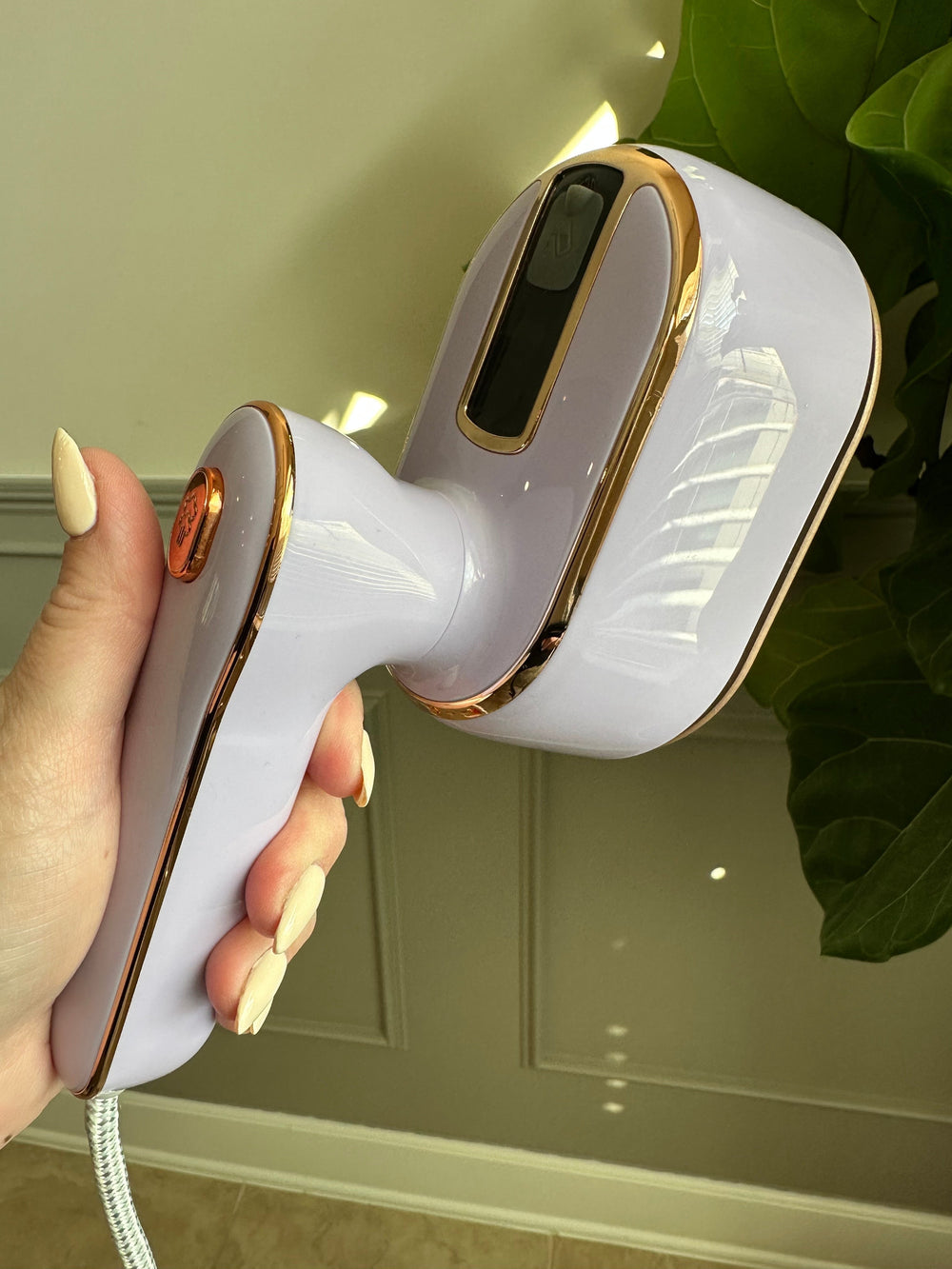 Womens - PREORDER: Handheld Travel Steamer In Two Colors