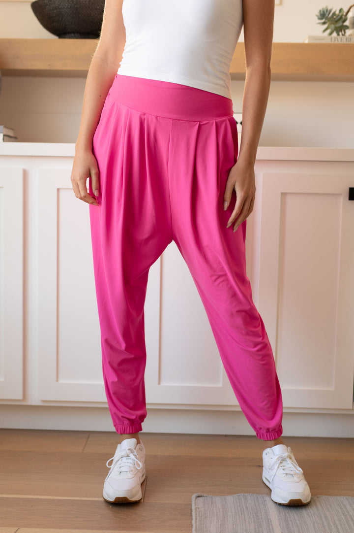 Womens - The Motive Slouch Jogger In Hot Pink