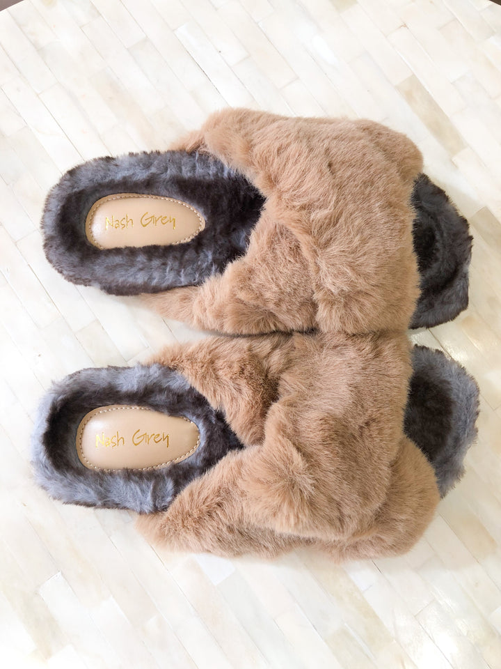 WS 610 Shoes - Feeling Cozy Brown Slippers