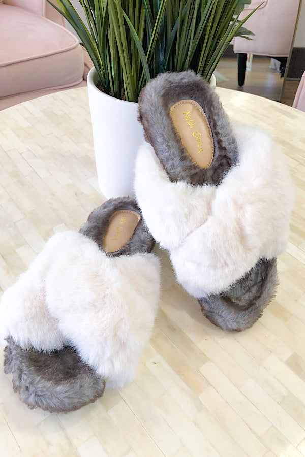 WS 610 Shoes - Feeling Cozy White Slippers