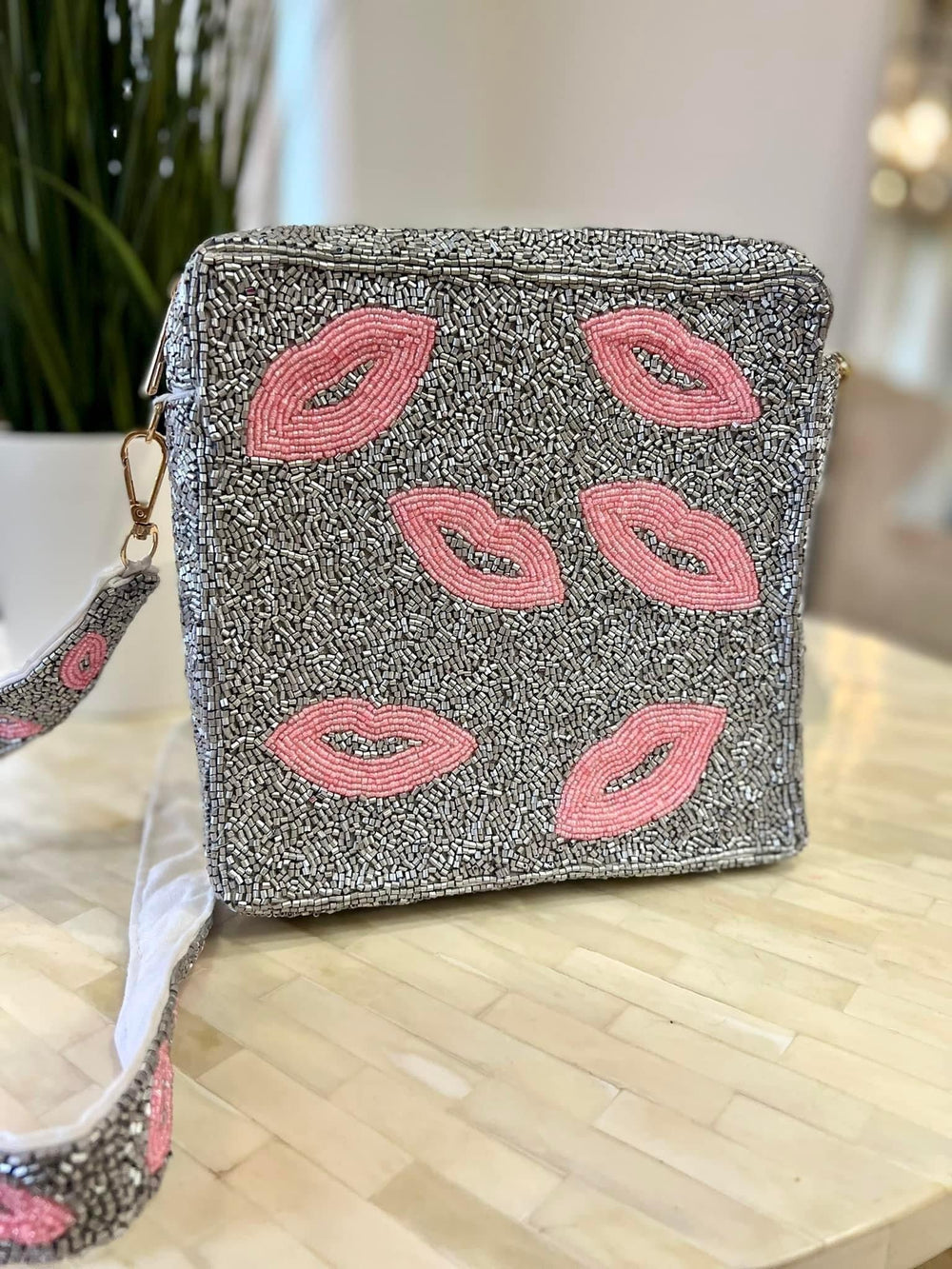 WS 640 Handbags - Lips Beaded Crossbody Bag